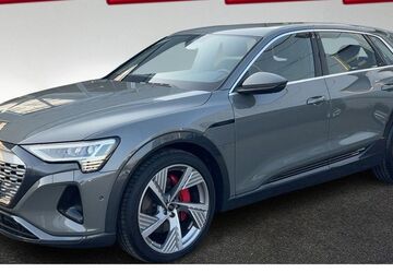 Audi Q8 e-tron 22.286 km 46.880 &euro; Hamburg 22529