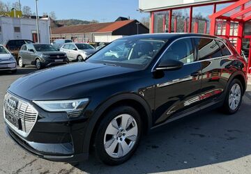 Audi Q8 e-tron 256.059 km 16.000 &euro; Suhl 98529