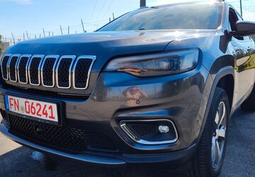 Jeep Cherokee 185.000 km 14.500 &euro; Tettnang 88069