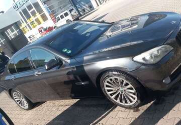 BMW 750 198.000 km 9.500 &euro; Rastatt 76437