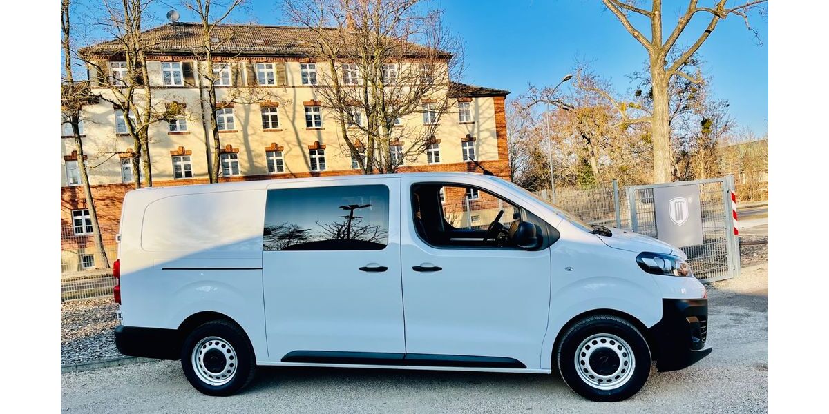 Opel Vivaro 70.000 km 23.799 &euro; Bitterfeld 06749