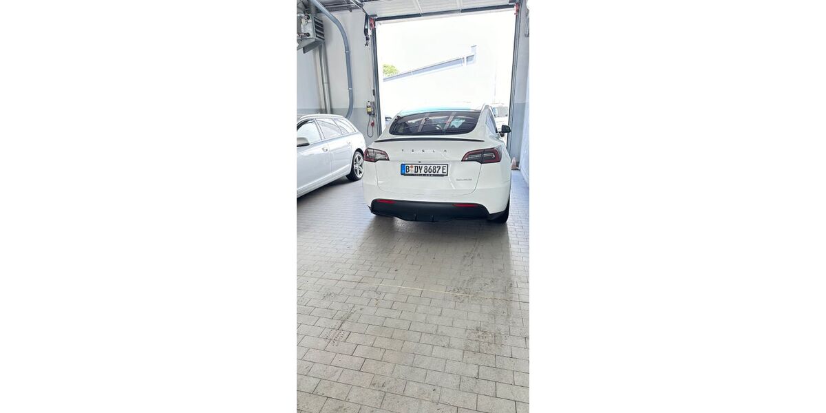 Tesla Model Y 86.000 km 31.000 &euro; Berlin 13507