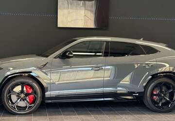 Lamborghini Urus 18.600 km 268.500 &euro; Bielefeld 33647