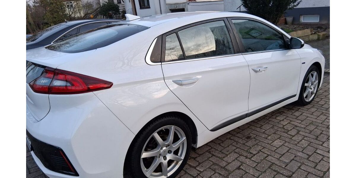 Hyundai IONIQ 111.000 km 12.499 &euro; Münster 48147