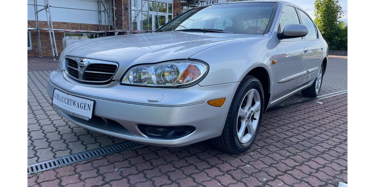 Nissan Maxima 184.498 km 3.500 &euro; Schönebekc 39218