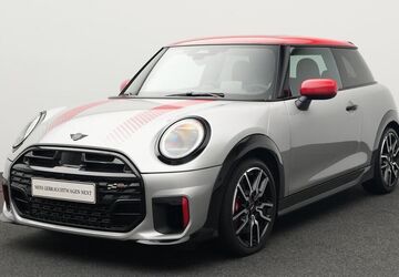 Mini John Cooper Works 19.834 km 33.990 &euro; 