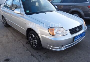 Hyundai Accent 165.000 km 1.250 &euro; Berlin 13127