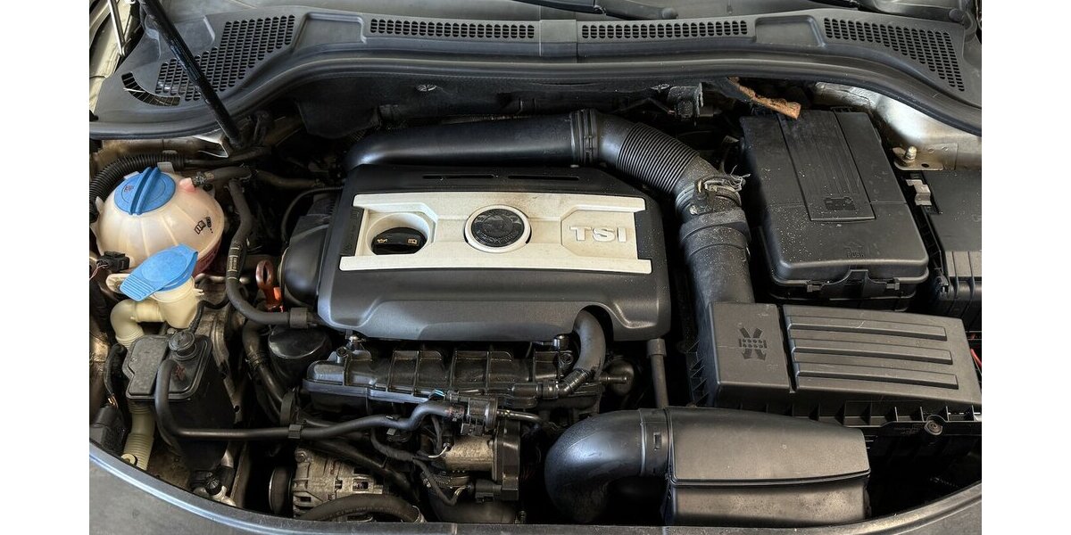 Skoda Superb Elegance elektr. Sitze & Panoramadach 104.000 km 9.999 &euro; Lich 35423