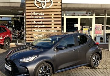 Toyota Yaris 2.460 km 25.880 &euro; Ruhland 01945
