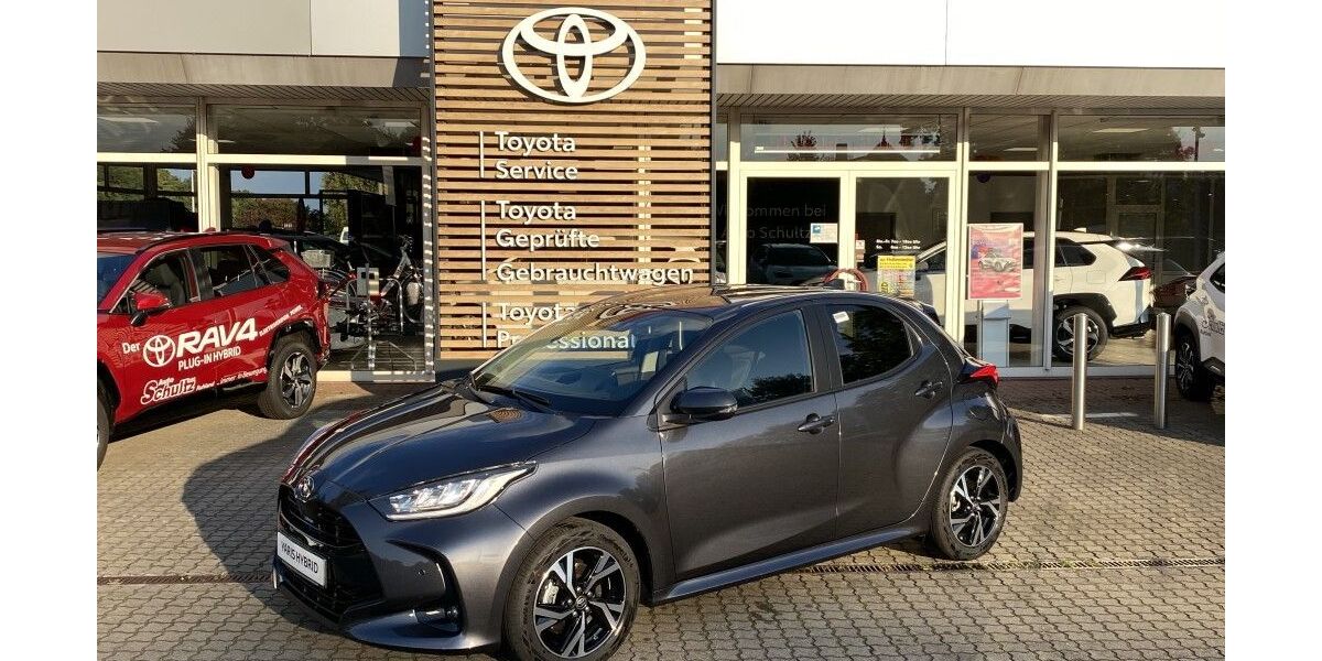 Toyota Yaris 2.460 km 25.880 &euro; Ruhland 01945
