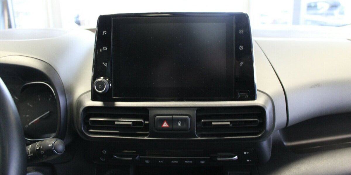 Citroen Berlingo M BlueHDi EAT8 Shine Panorama - Navi 82.816 km 18.980 &euro; Euskirchen 53881