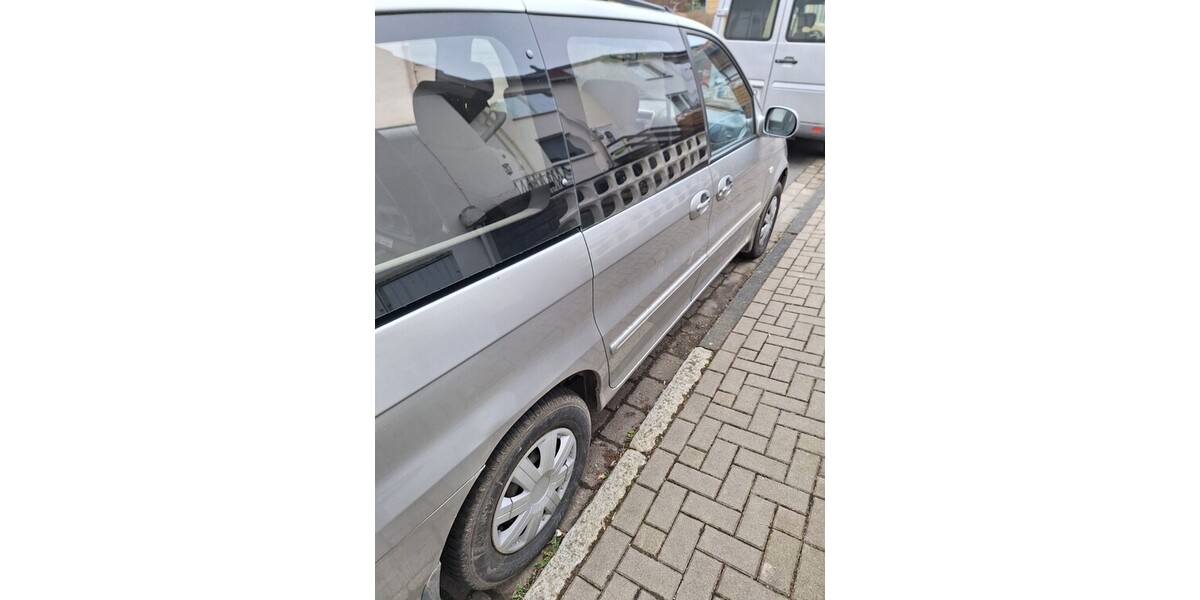 Kia Carnival 235.000 km 2.500 &euro; Dassel 37586