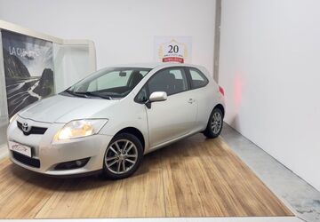 Toyota Auris 74.000 km 5.900 &euro; Landshut 84030