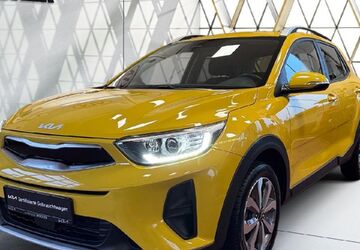Kia Stonic 12.000 km 18.990 &euro; Selb 95100