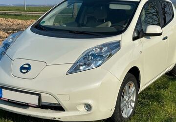 Nissan Leaf 145.300 km 3.900 &euro; Neulingen 75245