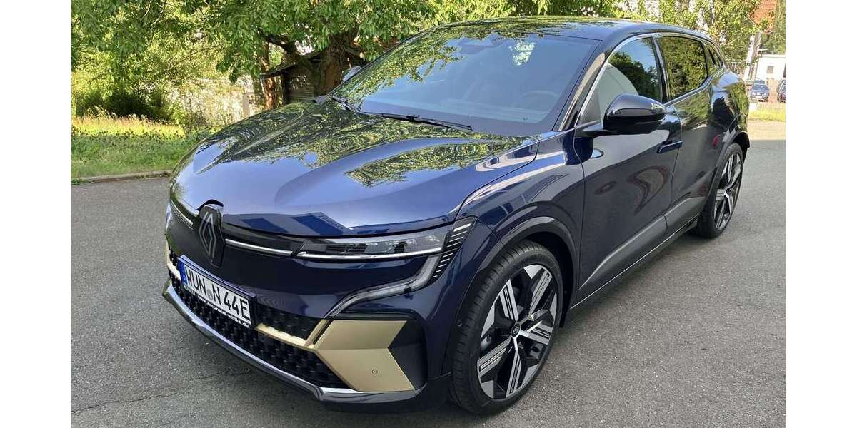 Renault Megane E-Tech 10.077 km 43.900 &euro; Wunsiedel 95632