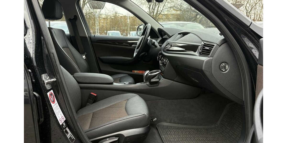 BMW X1 20d xDrive BI-XENON/TEMPOMAT/NAVI/PDC/SHZ/DAB 79.104 km 16.900 &euro; Villingen-Schwenningen 78054