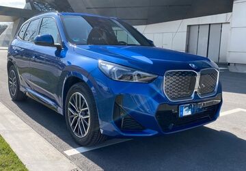 BMW iX1 12.800 km 46.800 &euro; Freising 85354