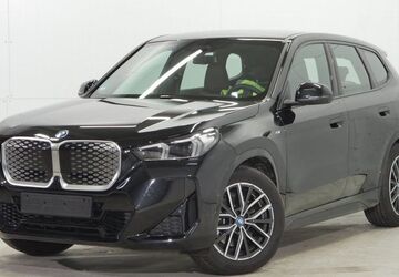 BMW iX1 12.900 km 49.420 &euro; Oberhaching bei München 82041