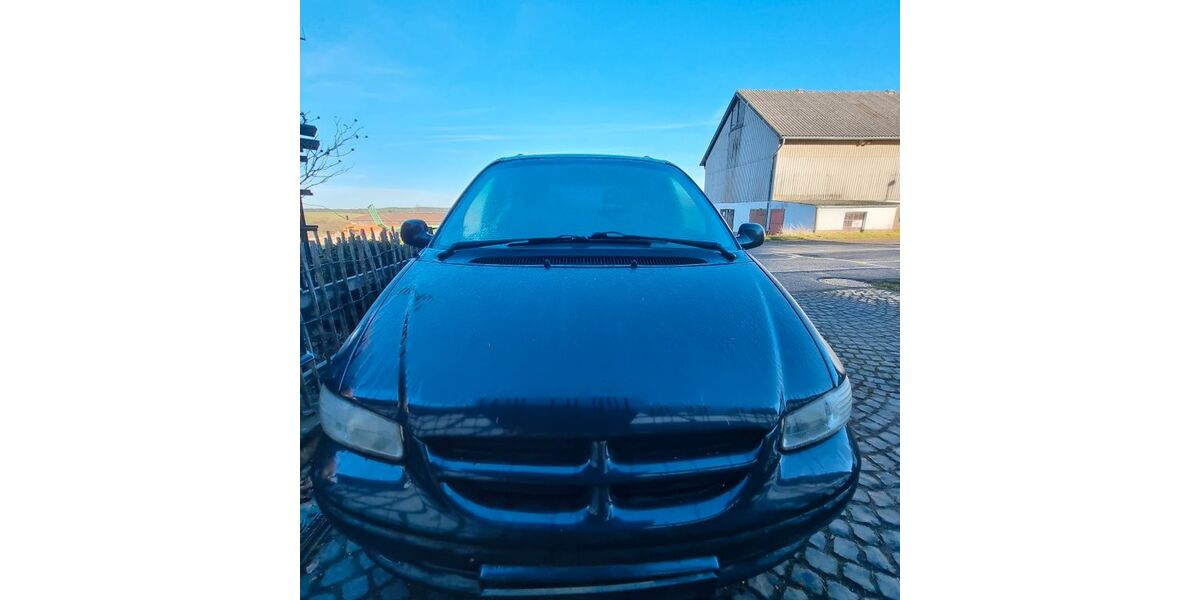 Chrysler Voyager 266.800 km 800 &euro; Kall 53925