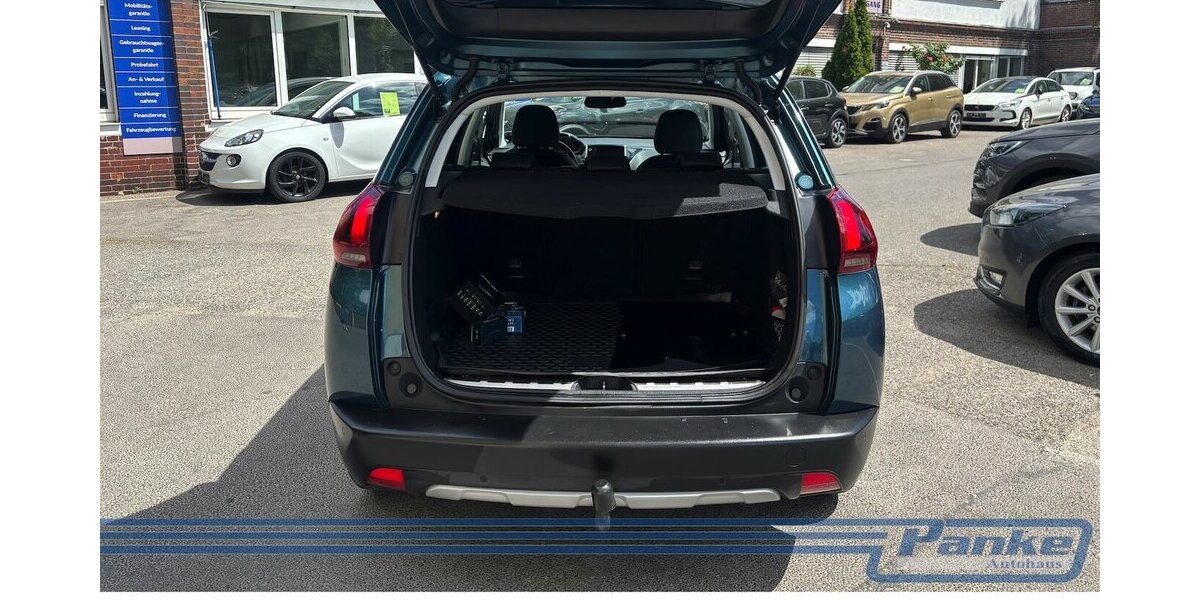 Peugeot 2008 Allure*AHK*Navi*Car-play*SHZ*LED*Tempo* 103.785 km 10.890 &euro; Berlin 13187