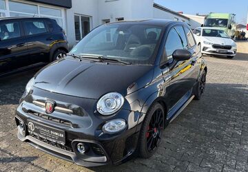Abarth 695 14.490 km 27.990 &euro; Büren-Steinhausen 33142