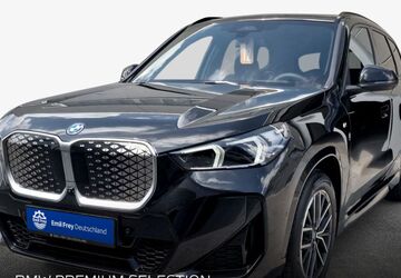 BMW iX1 5.700 km 52.990 &euro; Ettlingen 76275