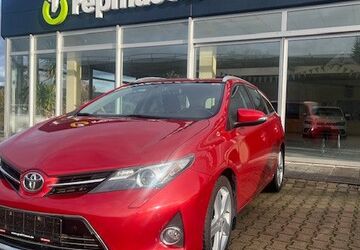 Toyota Auris 81.418 km 11.890 &euro; Jena - Maua 07751