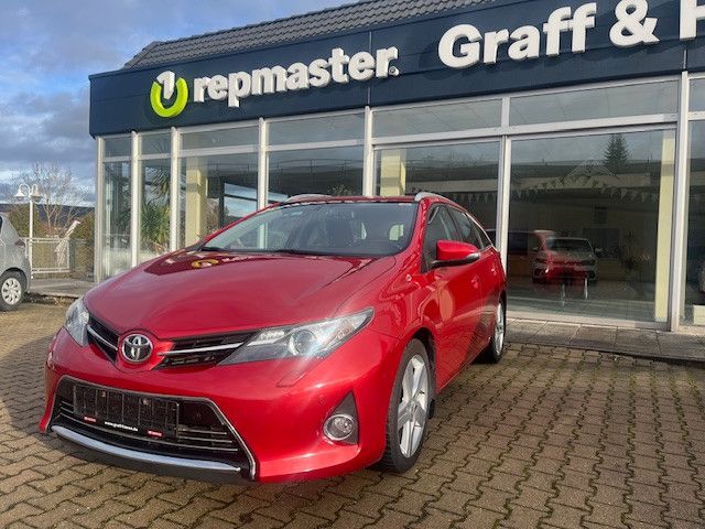 Toyota Auris 81.418 km 11.890 &euro; Jena - Maua 07751