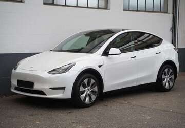 Tesla Model Y 46.838 km 36.450 &euro; Mönchengladbach 41236