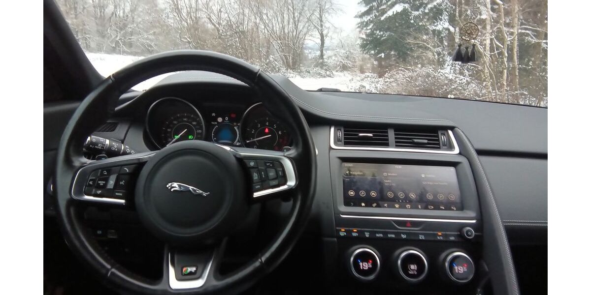 Jaguar E-Pace 73.000 km 20.499 &euro; Bexbach 66450