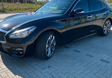 INFINITI Q70 94.000 km 17.200 &euro; Dresden 01219