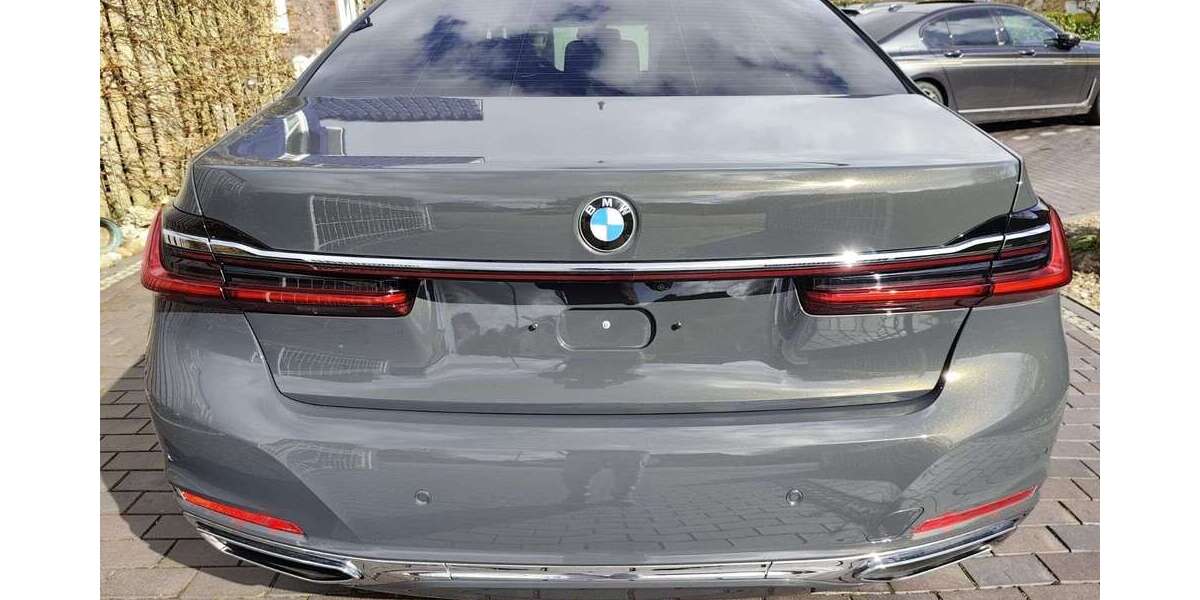 BMW 740 33.600 km 64.900 &euro; Südbrookmerland 26624