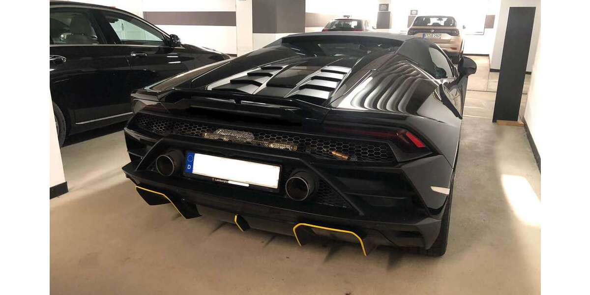 Lamborghini Huracán 24.481 km 301.800 &euro; Schermau 84130
