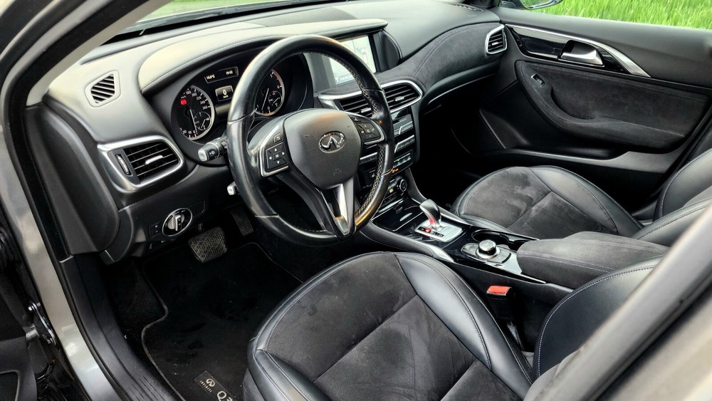 INFINITI Q30 145.100 km 10.990 &euro; Steckborn 