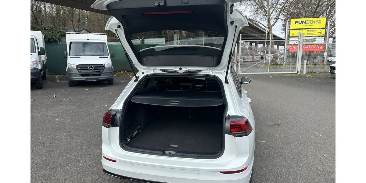 VW Golf Variant R-Line Navi Winterpaket 85.883 km 18.900 &euro; Mainz 55122
