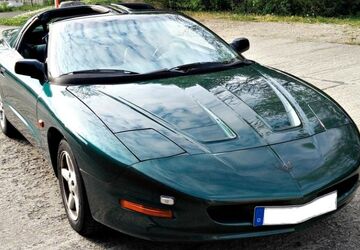 Pontiac Firebird 138.300 km 4.100 &euro; Naumburg (Saale) 06618