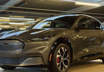 Ford Mustang Mach-E 9.724 km 30.000 &euro; Amsterdam 