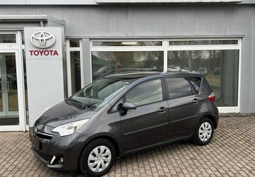 Toyota Verso-S 93.340 km 9.940 &euro; Mühlhausen 99974