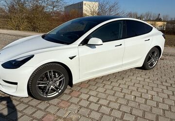 Tesla Model 3 38.000 km 28.900 &euro; Kümmersbruck 92245