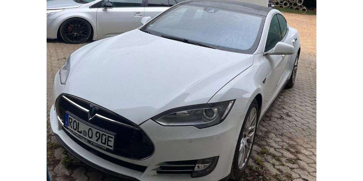 Tesla Model S 175.000 km 27.900 &euro; Ergoldsbach 84061