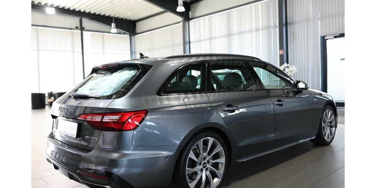 Audi A4 Avant 40 TFSI QUATTRO S-LINE SPORT BLACK TOP 113.000 km 27.444 &euro; Hamm 59077