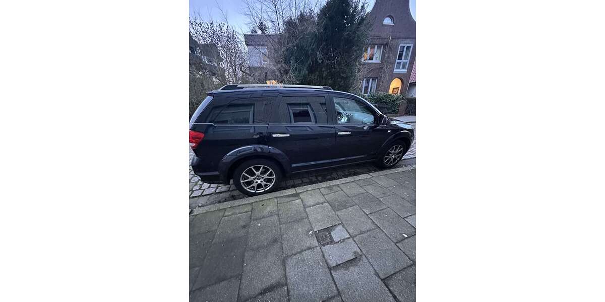 Fiat Freemont 169.000 km 8.900 &euro; Bremerhaven 27576