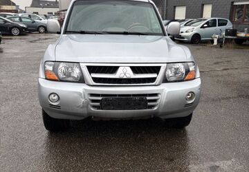 Mitsubishi Pajero 400.000 km 2.999 &euro; Landau 76829