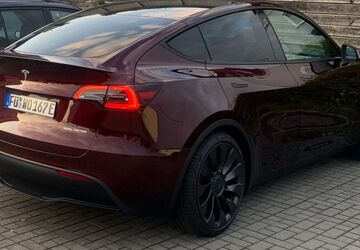 Tesla Model Y 28.000 km 47.100 &euro; Fürth 90763
