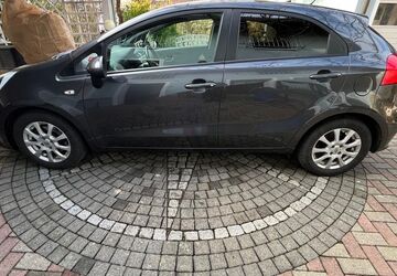 Kia Rio 89.863 km 7.400 &euro; Lindach 97509