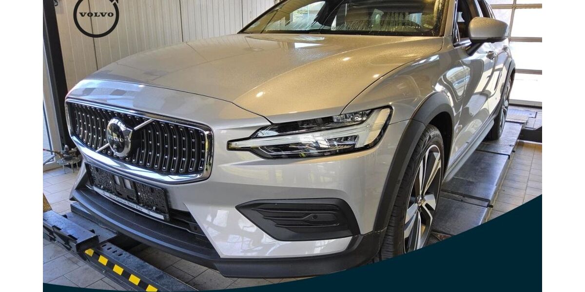 Volvo V60 Cross Country 36.365 km 38.950 &euro; Essen-Kray 45309