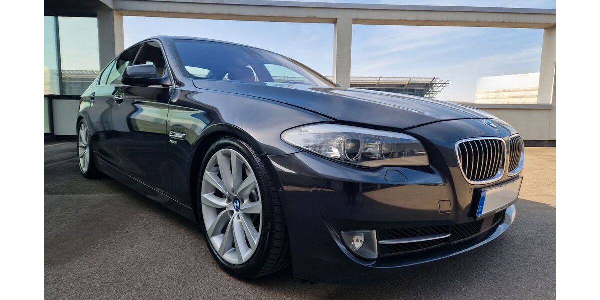 BMW 550 195.000 km 17.900 &euro; Stuttgart 70469