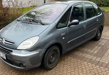 Citroen Xsara Picasso 218.000 km 1.150 &euro; Illingen 66557