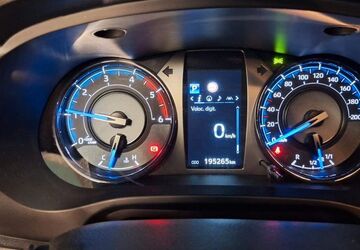 Toyota Hilux 197.000 km 31.500 &euro; Neuler 73491